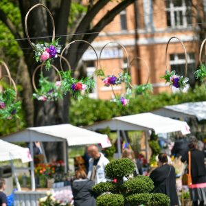 Raspisan oglas o dodjeli privremenih lokacija za osmomartovsku prodaju