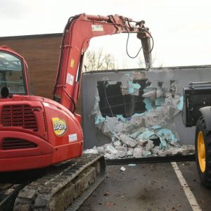 Циљ зауставити нелегалну градњу: У прошлој години порушено више бесправно изграђених објеката Циљ зауставити нелегалну градњу: У прошлој години порушено више бесправно изграђених објеката