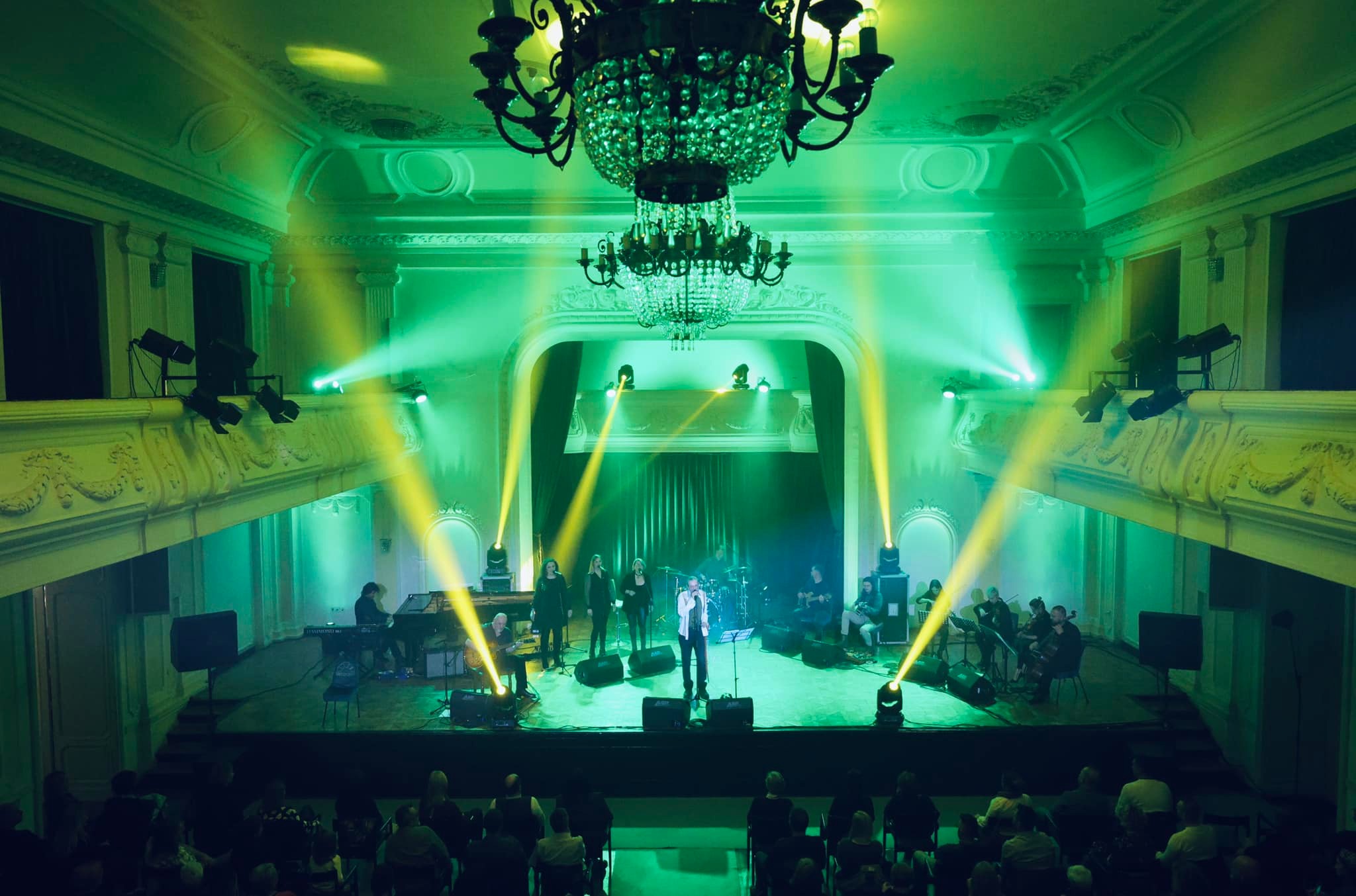  Фото: Бански двор