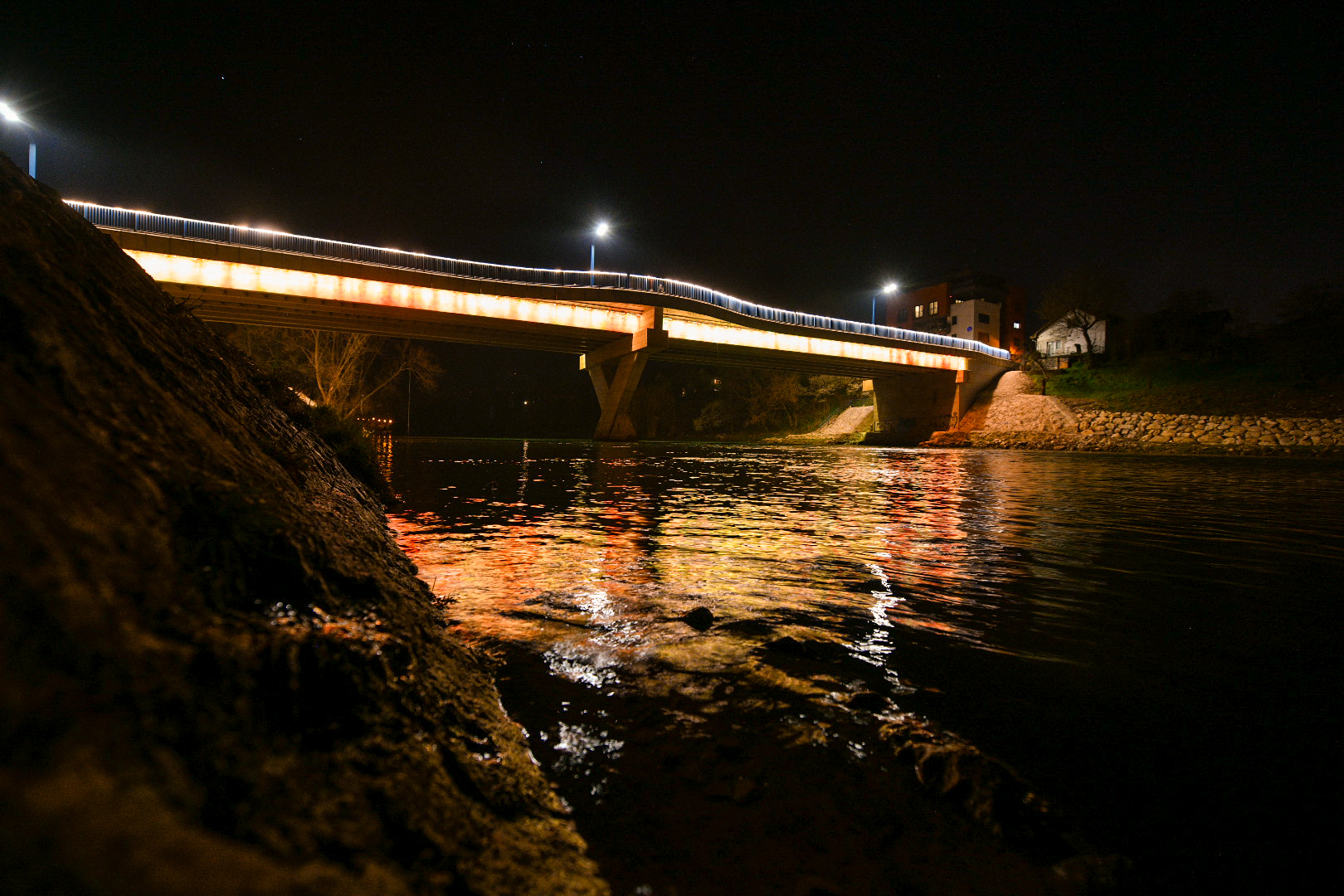  У жутој боји и тзв. Зелени мост