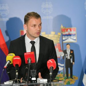 Градоначелник: Одбили су субвенције за привреднике, амандманима одбијене обнове великих улица Градоначелник: Одбили су субвенције за привреднике, амандманима одбијене обнове великих улица