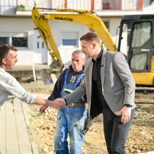 Коначно ријешен проблем станара у зградама у Улици деспота Стефана Лазаревића Коначно ријешен проблем станара у зградама у Улици деспота Стефана Лазаревића