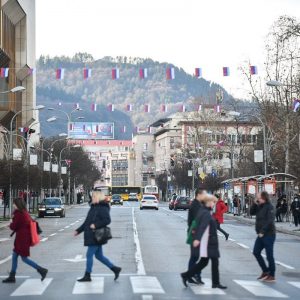 Због обиљежавања божићних празника измјена у режиму одвијања саобраћаја у центру града Због обиљежавања божићних празника измјена у режиму одвијања саобраћаја у центру града