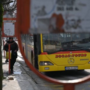 Почела употреба бесплатних електронских карата за јавни превоз