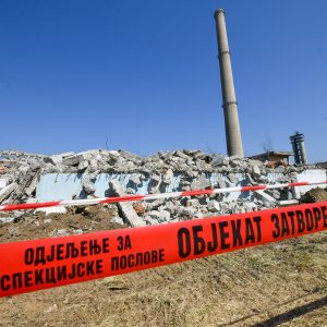 Због могућег присуства пиралена, забрањено рушење објекта у „Инцелу“