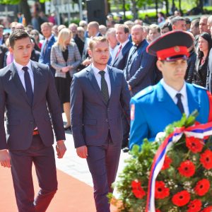 Обиљежавање Дана града: Положени вијенци херојима Бање Луке Обиљежавање Дана града: Положени вијенци херојима Бање Луке