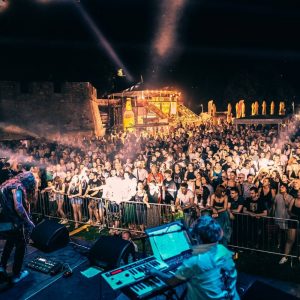 Хуманитарни концерт „Рок симфоније“ за Сергеја Ступара вечерас на тврђави Кастел