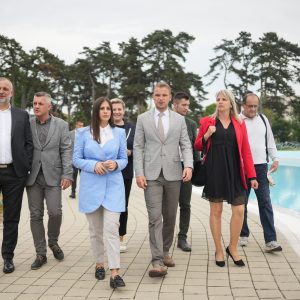 Пред нама рекордна сезона: Градоначелник и сарадници у обиласку ЈП „Аквана“ Пред нама рекордна сезона: Градоначелник и сарадници у обиласку ЈП „Аквана“