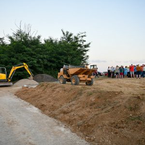 Радови на све стране: Стиже вода у насеље Дубока – Клупе, Стијаковићи добили расвјету Радови на све стране: Стиже вода у насеље Дубока – Клупе, Стијаковићи добили расвјету