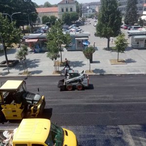Почело асфалтирање саобраћајнице у центру од „Паласа“ до Банског двора