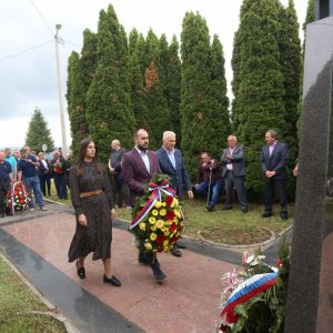 Служени парастоси: Нису заборављени они који су стварали Републику Српску