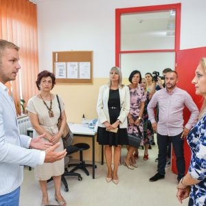 Počela sa radom ambulanta u Donjim Kolima, Grad pripremio značajne projekte za ovu MZ Počela sa radom ambulanta u Donjim Kolima, Grad pripremio značajne projekte za ovu MZ