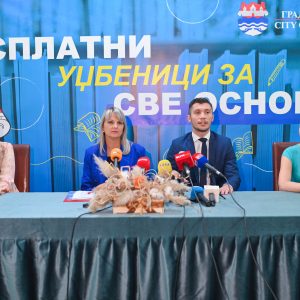 Од недјеље до недјеље: Бесплатни уџбеници, веће стипендије, погодности у јавном превозу, више садница за зеленију Бању Луку Од недјеље до недјеље: Бесплатни уџбеници, веће стипендије, погодности у јавном превозу, више садница за зеленију Бању Луку