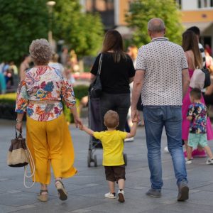 Za osam višečlanih porodica odobrena novčana podrška za bolje uslove stanovanja Za osam višečlanih porodica odobrena novčana podrška za bolje uslove stanovanja