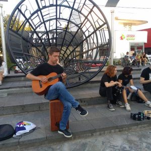 Међународни дан младих: Веће стипендије, Дом омладине препун дешавања, подршка и пројектима омладинских организација Међународни дан младих: Веће стипендије, Дом омладине препун дешавања, подршка и пројектима омладинских организација