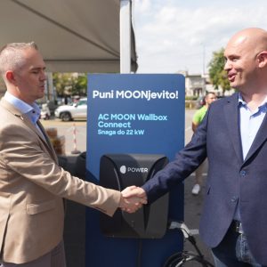 Vrijedna donacija Porše grupacije: Grad Banja Luka bogatiji za još jedan punjač za električne automobile Vrijedna donacija Porše grupacije: Grad Banja Luka bogatiji za još jedan punjač za električne automobile