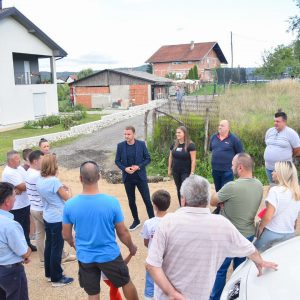 На радост мјештана: Мала улица ускоро у новом руху