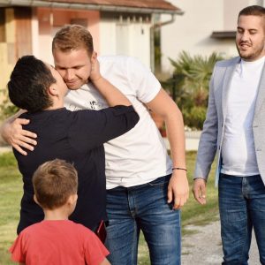 Nakon riješenih problema sa imovinom: Saniran i krov na objektima porodica izbjeglih i raseljenih lica u Šargovcu Nakon riješenih problema sa imovinom: Saniran i krov na objektima porodica izbjeglih i raseljenih lica u Šargovcu