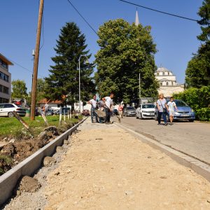 У току реконструкција тротоара у Улици Патријарха Макарија Соколовића