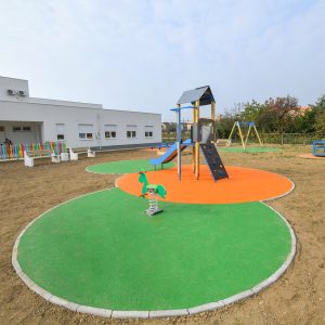 Петрићевац: Малишани добили ново мјесто за игру