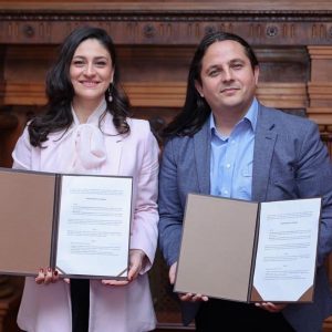 Потписан меморандум о сарадњи између Банског двора и Аудио-визуелног центра Републике Српске Потписан меморандум о сарадњи између Банског двора и Аудио-визуелног центра Републике Српске