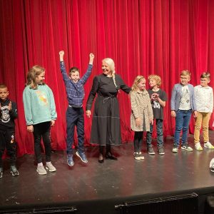 Представа „Бела грива“ отворила 21. Међународни фестивал позоришта за дјецу Представа „Бела грива“ отворила 21. Међународни фестивал позоришта за дјецу