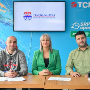 Потписани уговори са професорима: Почињу спортске секције у школама Потписани уговори са професорима: Почињу спортске секције у школама