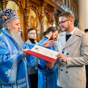 Градоначелник на освештању фрескописа у Храму Покрова Пресвете Богородице у Броду Градоначелник на освештању фрескописа у Храму Покрова Пресвете Богородице у Броду