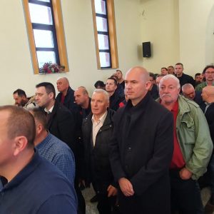 Служена литургија поводом закровљења Храма Рођења Пресвете Богородице у Дервишима Служена литургија поводом закровљења Храма Рођења Пресвете Богородице у Дервишима