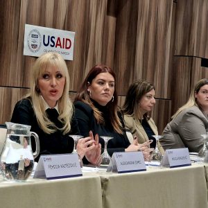 Представници Града на радионици у оквиру пројекта подршке запошљавању маргинализованих жена Представници Града на радионици у оквиру пројекта подршке запошљавању маргинализованих жена