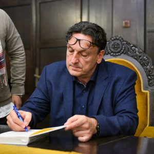 Prisustvovao gradonačelnik: Promocija knjige „Oslonac srpski“ autora Đorđa Vukovića u Banskom dvoru