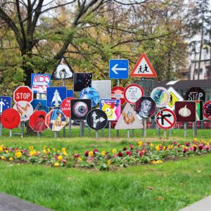 Јавни простори у служби умјетности: Умјетничке инсталације у Парку „Петар Кочић“ и на сити лајтовима