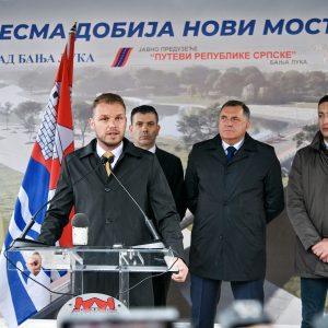 Велики дан за мјештане Чесме: Почела изградња дугоочекиваног моста Велики дан за мјештане Чесме: Почела изградња дугоочекиваног моста