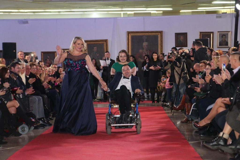  Фото архива