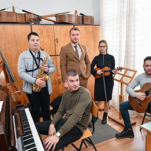 Градоначелник посјетио Умјетничку школу „Владо Милошевић“