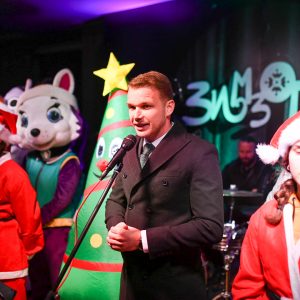 Чаролија у срцу Бање Луке: На спектакуларан начин „Зимзобал“ отворио своја врата