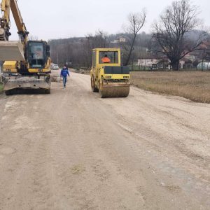 По налогу градоначелника: Проходнији путеви кроз активна градилишта у Мотикама и Куљанима По налогу градоначелника: Проходнији путеви кроз активна градилишта у Мотикама и Куљанима