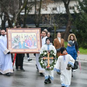 Од недјеље до недјеље: Почели припремни радови за изградњу хотела „Палас“, одржана Богојављенска литија и пливање за Часни крст Од недјеље до недјеље: Почели припремни радови за изградњу хотела „Палас“, одржана Богојављенска литија и пливање за Часни крст