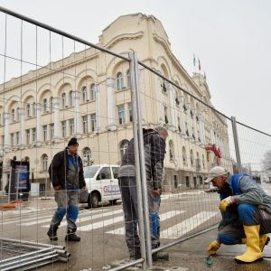 Почела изградња пјешачке платформе у центру града Почела изградња пјешачке платформе у центру града