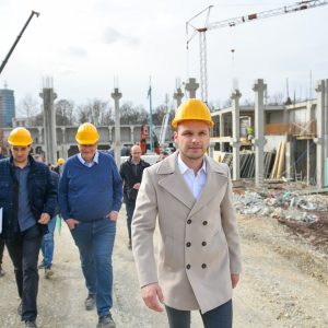 Презентован 3Д приказ нове дворане, градоначелник поручио: Помјерамо границе, дижемо форму у грађевинарству Презентован 3Д приказ нове дворане, градоначелник поручио: Помјерамо границе, дижемо форму у грађевинарству