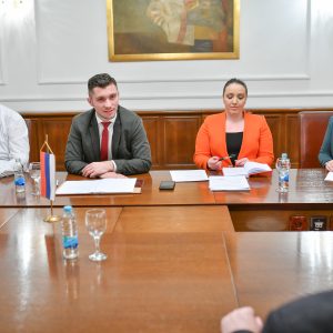 Бања Лука је град по мјери свих: На састанку са удружењима лица са инвалидитетом договорено више мјера за унапређење положаја ове популације Бања Лука је град по мјери свих: На састанку са удружењима лица са инвалидитетом договорено више мјера за унапређење положаја ове популације