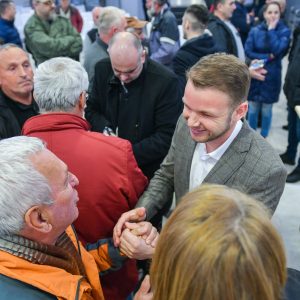 Ријешен изазов, градоначелник након разговора са мјештанима поручио: Мотике добијају привремени мост Ријешен изазов, градоначелник након разговора са мјештанима поручио: Мотике добијају привремени мост