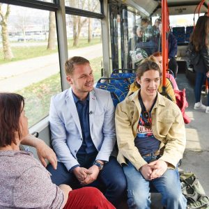 Градоначелник поручио: Пратимо цијене горива, тражићу смањење цијена карата у градском превозу