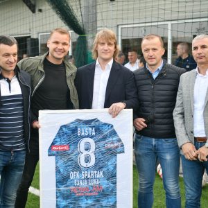 Градоначелник посјетио ОФК „Спартак“: Клуб напредује крупним корацима Градоначелник посјетио ОФК „Спартак“: Клуб напредује крупним корацима