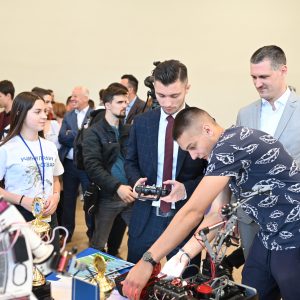 Отворен Сајам занимања у Дому омладине, градски менаџер: Важно је радити оно што волите, али и пратити потребе тржишта рада