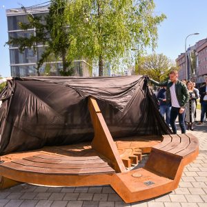 Поклон од Ротари клуба: За Дан града суначни сат, ново мјесто сусрета Поклон од Ротари клуба: За Дан града суначни сат, ново мјесто сусрета