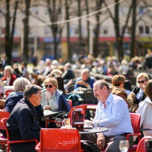 Од данас: Љетно радно вријеме за угоститељске и трговинске објекте