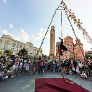 Ближи се „ТротоАрт“: Ове године на тротоарима Бање Луке око 240 умјетника