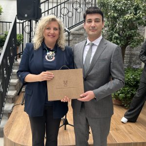 Група Бањалучког карневала у Будви, савјетница Шукало се састала са предсједником Скупштине општине Група Бањалучког карневала у Будви, савјетница Шукало се састала са предсједником Скупштине општине