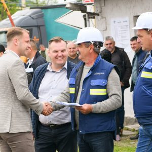 Почели радови: Ускоро безбједнији саобраћај на пружном прелазу у Залужанима Почели радови: Ускоро безбједнији саобраћај на пружном прелазу у Залужанима